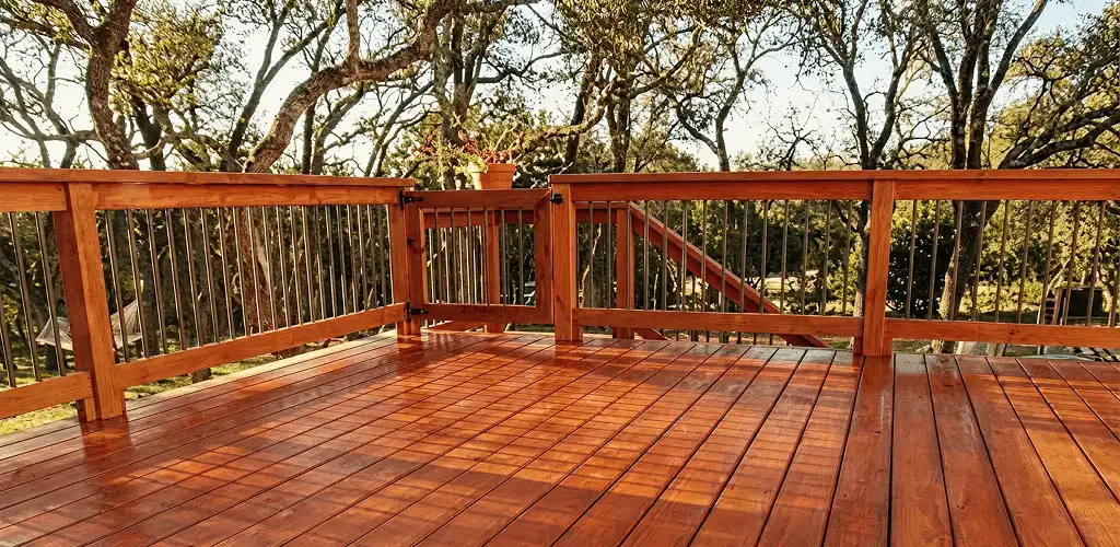 Deck sealing results with a freshly sealed wood deck in Evansville, IN